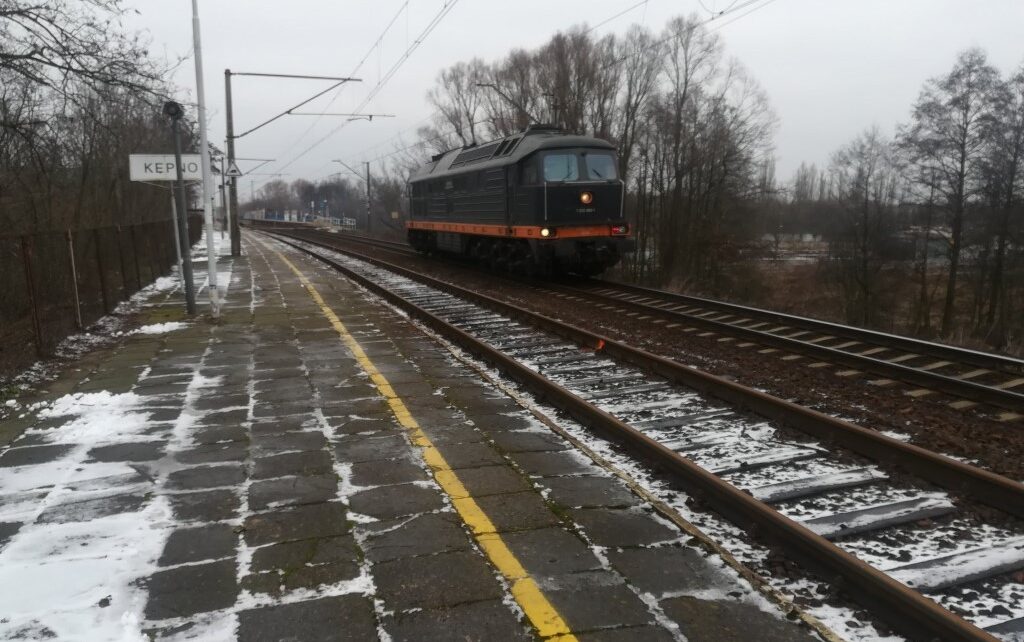 Peron przeznaczony do przebudowy (fot Radek Śledziński / PKP PLK)