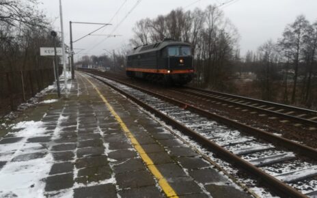 Peron przeznaczony do przebudowy (fot Radek Śledziński / PKP PLK)