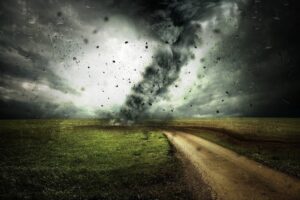 Instytut Meteorologii i Gospodarki Wodnej wydał w piątek ostrzeżenia przed silnym wiatrem najwyższego - trzeciego stopnia oraz drugiego, które obejmują cały kraj.