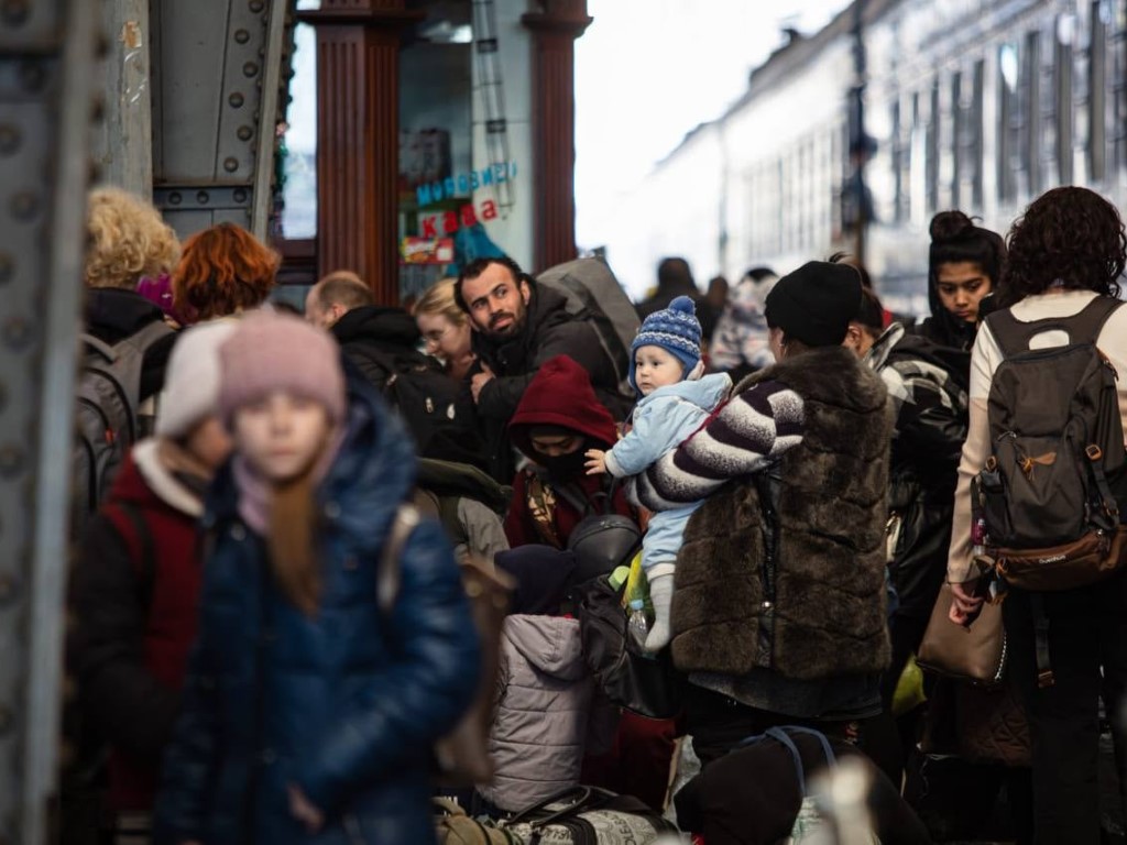 Granicę polsko-ukraińską przekroczyło już ponad 2,5 mln obywateli kraju ogarniętego wojną. Część z nich przyjechała pociągami specjalnymi. (Fot. Ukrzaliznytsia)
