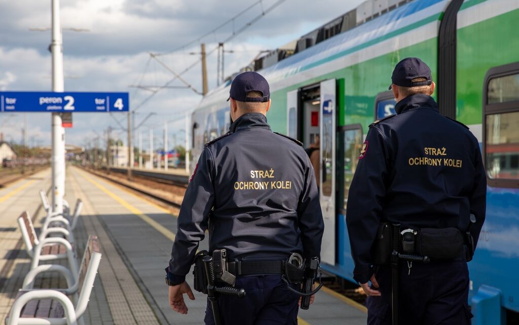 Funkcjonariusze Straży Ochrony Kolei (SOK) udaremnili niebezpieczną "zabawę" nastolatków
