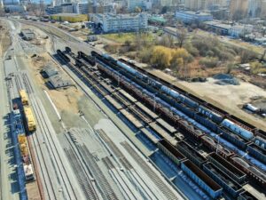 Z nowego Lokalnego Centrum Sterowania Gdynia Port – oddanego do użytku w marcu 2022 r. prowadzony jest ruch pociągów do nabrzeży gdyńskiego portu. (fot. Szymon Danielek / PKP PLK)