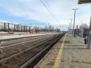 Konstrukcje nowych peronów na stacji Oświęcim (fot. Dorota Szalacha / PKP PLK)