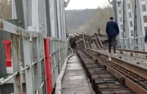 Tak wygląda obecnie most kolejowy przy granicy z Ukrainą