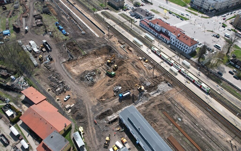 Stacja Ełk, prace rozbiórkowe (fot. Łukasz Bryłowski / PKP PLK)