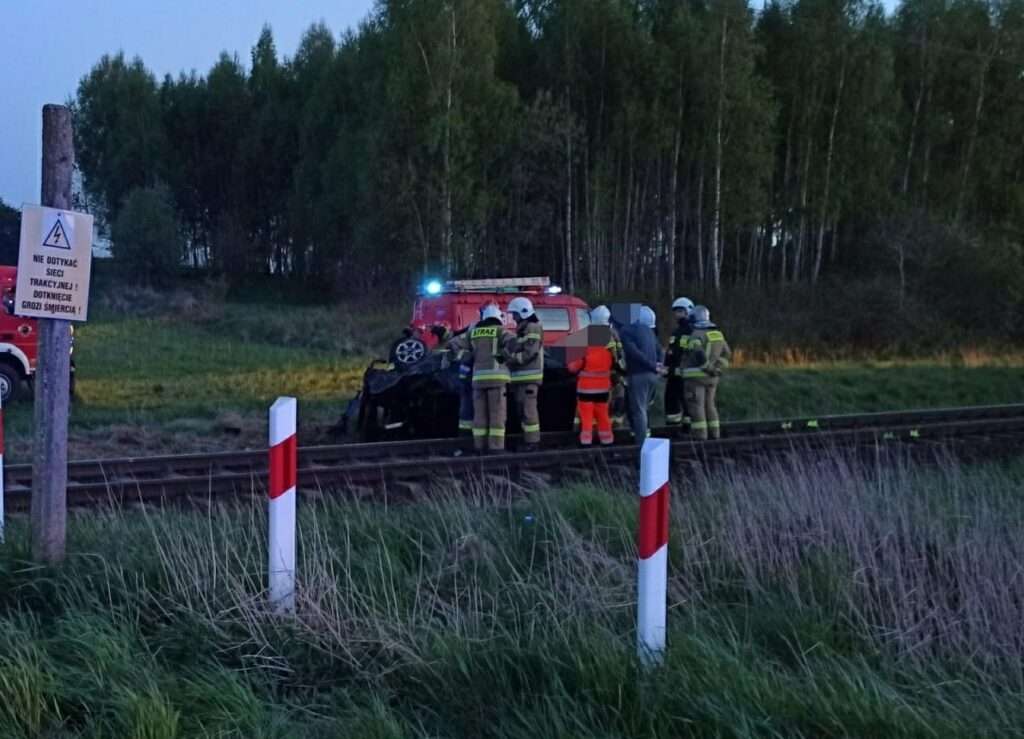 Wypadek na torach kolejowych w woj. warmińsko-mazurskim. (fot. Policja Olsztyn)