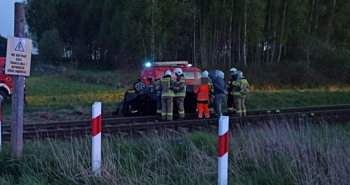 Wypadek na torach kolejowych w woj. warmińsko-mazurskim. (fot. Policja Olsztyn)