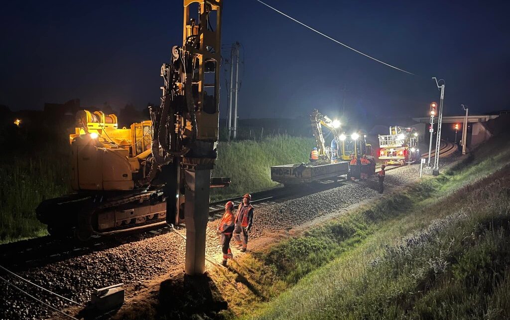 Nocne prace na linii PKM (fot. Pomorska Kolej Metropolitalna)