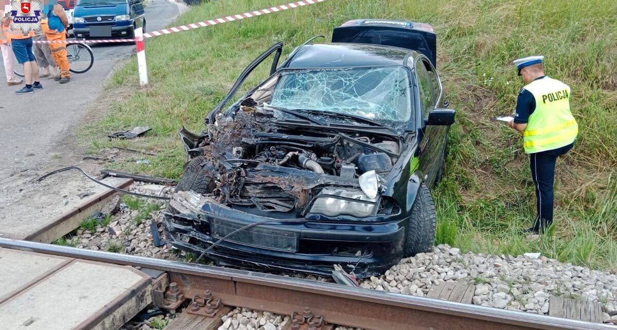 Kierowca i pasażerka zbiegli z miejsca wypadku (fot. KWP Lublin)