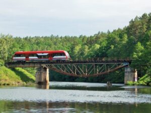 PKP PLK wyremontują most kolejowy w Tleniu (fot. Mirosław Lewandowski / PKP PLK)