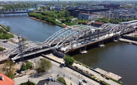 Nowe mosty kolejowe nad Wisłą (fot. Piotr Hamarnik / PKP PLK)