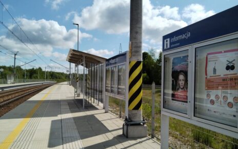 Zarzecze - nowe perony, wiaty i tablice informacyjne (fot. Paulina Wachowicz / PKP PLK)