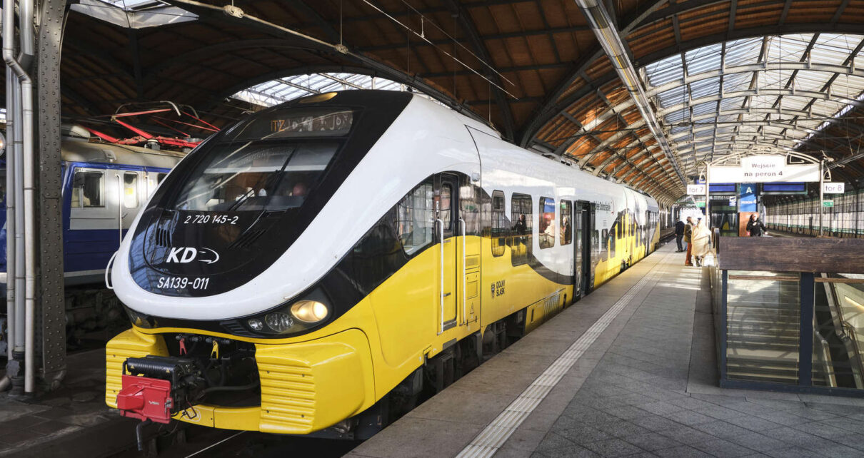 Pociąg Kolei Dolnośląskich na dworcu Wrocław Główny (Fot. KD)