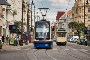 Bydgoski tramwaj SWING, wyprodukowany przez PESA Bydgoszcz.