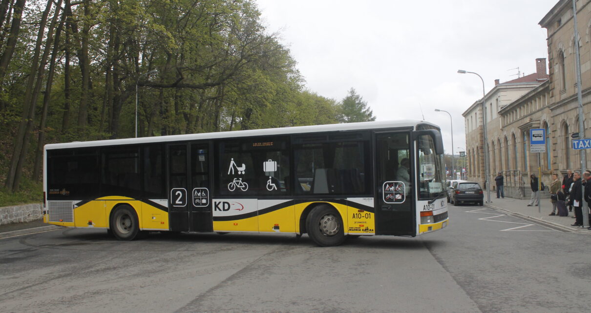 Autobusowa Komunikacja Zastępcza (fot. Koleje Dolnośląskie)