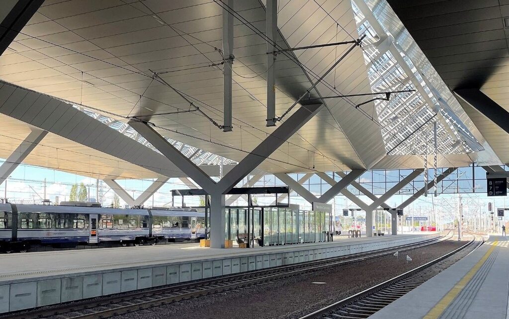 Nowe zadaszenie peronów na stacji Warszawa Zachodnia (fot. Anna Znajewska - Pawluk / PKP PLK)