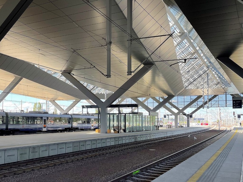 Nowe zadaszenie peronów na stacji Warszawa Zachodnia (fot. Anna Znajewska - Pawluk / PKP PLK)