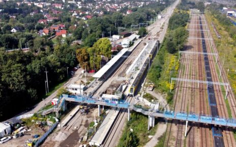 Widok z lotu ptaka na stacje kolejową Kraków Bieżanów (fot. Piotr Hamarnik / PKP PLK)