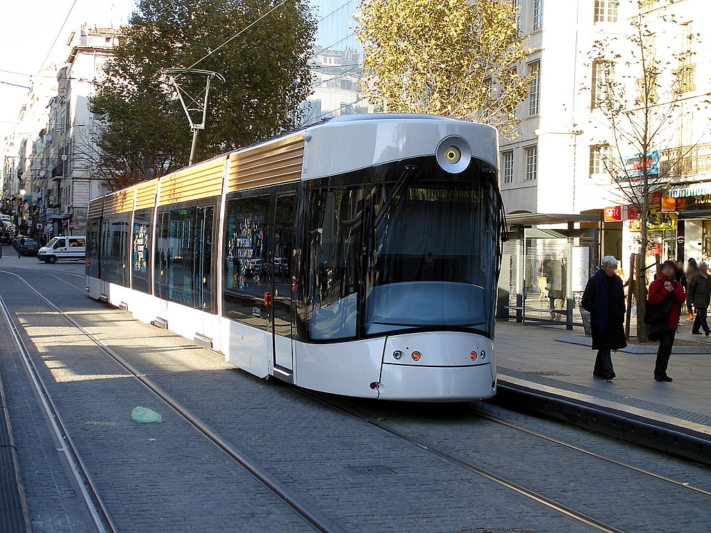 Tramwaj w Marsylii (fot. By Clicsouris - Self-photographed, CC BY-SA 3.0, https://commons.wikimedia.org/w/index.php?curid=9048920)