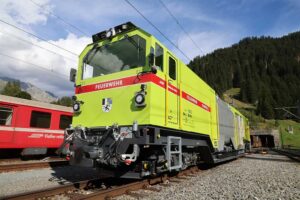 Nowe pojazdy ratowniczo-gaśnicze (fot. www.rhb.ch)
