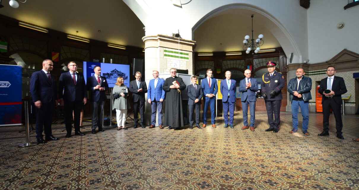 Związek Polaków w Niemczech patronem dworca Opole Główne (fot. PKP S.A.)
