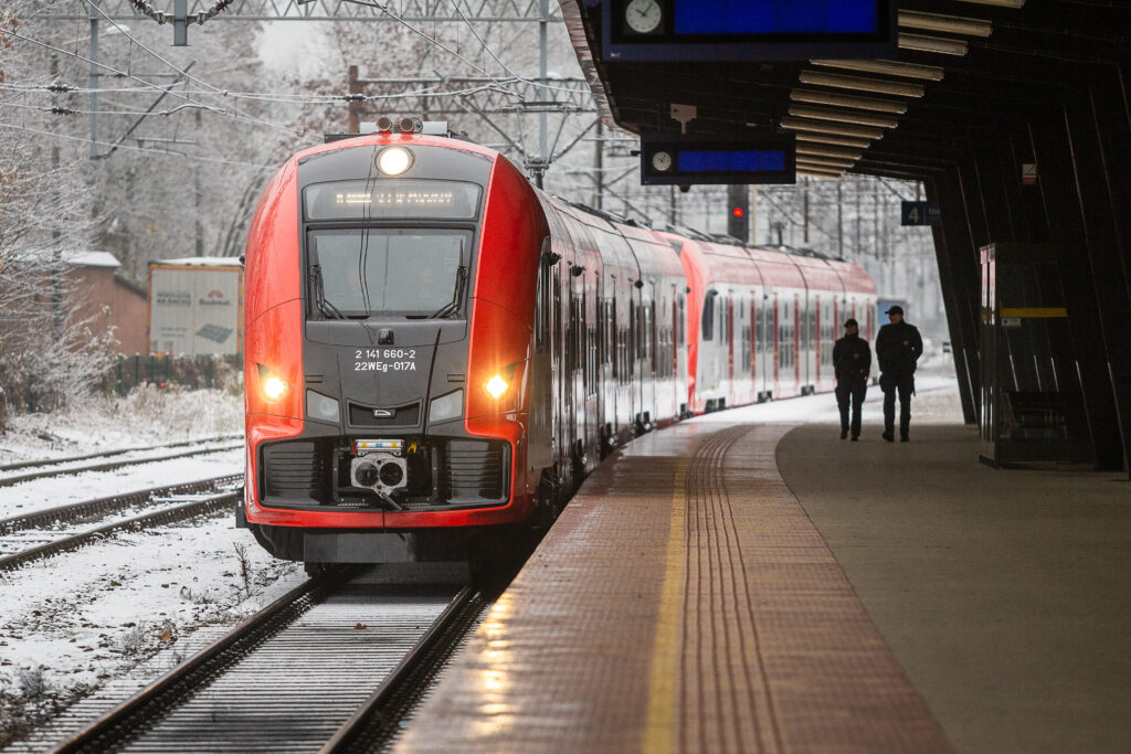 Nowy pociąg od PESA Bydgoszcz dla Województwa Kujawsko-Pomorskiego. (fot. Szymon Żdziebło)