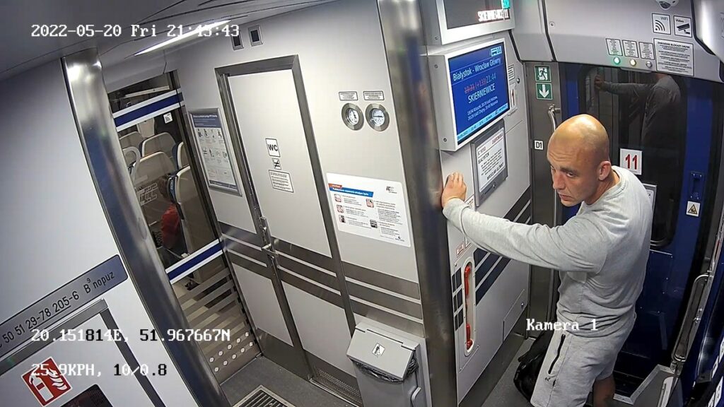 Rozpoznajesz tego mężczyznę? Zgłoś się na policję! (Fot. KPP w Wieruszewie)