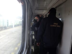 Działania Straży Ochrony Kolei i Straży Granicznej w pociągach międzynarodowych (fot. SOK)