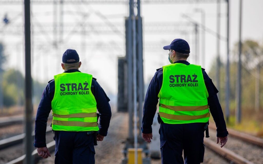 Patrol Straży Ochrony Kolei złapał policjantów na gorącym uczynku (fot. SOK)