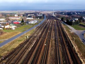Linia kolejowa nr 8 na odcinku Kozłów - Sędziszów (fot. Piotr Hamarnik / PKP PLK)