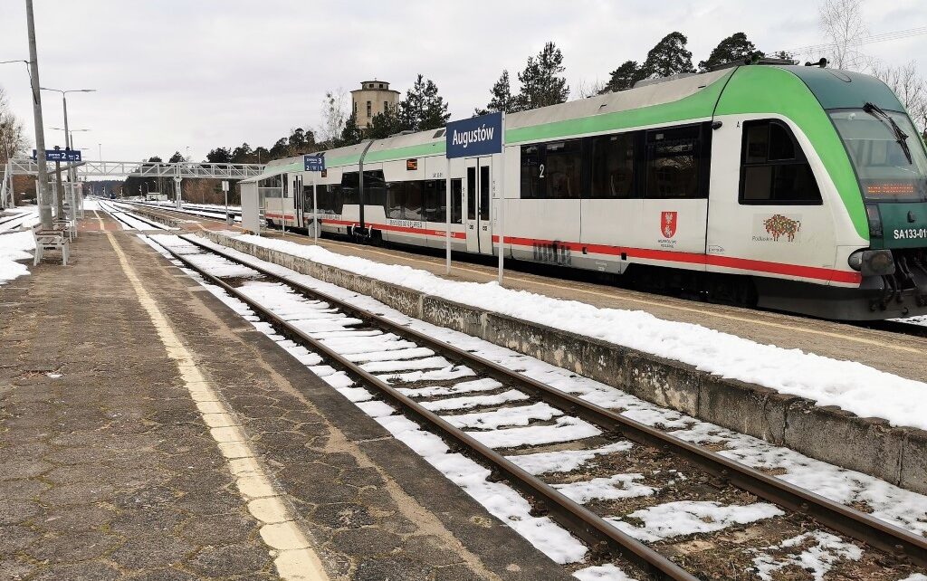 Peron na stacji Augustów, na linii Sokółka - Suwałki (fot. Krzysztof Marszal / PKP PLK)