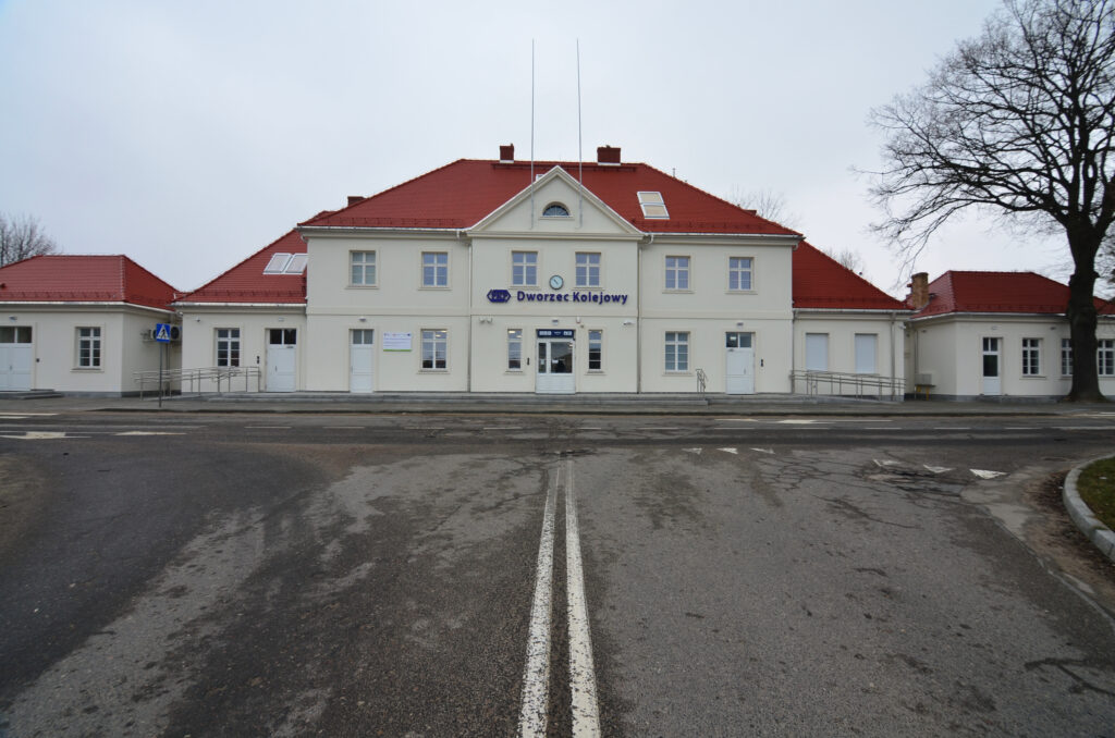 Dworzec kolejowy we Władysławowie (fot. PKP S.A)