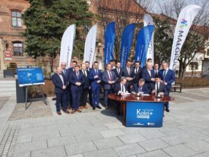 Podpisanie umowy z programu Kolej Plus w Myślenicach (fot. Piotr Hamarnik / PKP PLK)