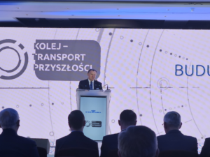 Uroczystego otwarcia konferencji dokonał Ireneusz Merchel, Prezes Zarządu PKP Polskich Linii Kolejowych S.A. (Fot. Raport Kolejowy)