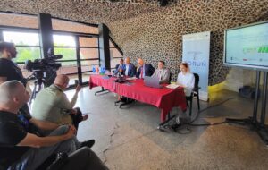 Konferencja prasowa dot. otwarcia nowej linii tramwajowej w Toruniu (fot. Michał Ciechowski / Raport Tramwajowy)