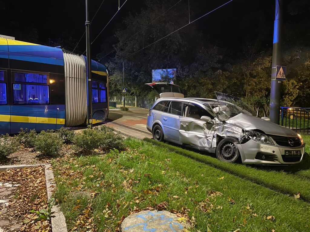 Zdjęcia: Bartłomiej Marach, Arkadiusz Derkowski / KM PSP w Toruniu