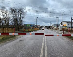 Przejazd kolejowo-drogowy w Teresinie (fot. Karol Jakubowski / PKP PLK)