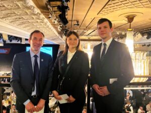 Udział w wydarzeniu wzięli Faustyna Finke - przewodniczącą Koła Naukowego oraz Michał Pięt - lider projektu PUTrain.