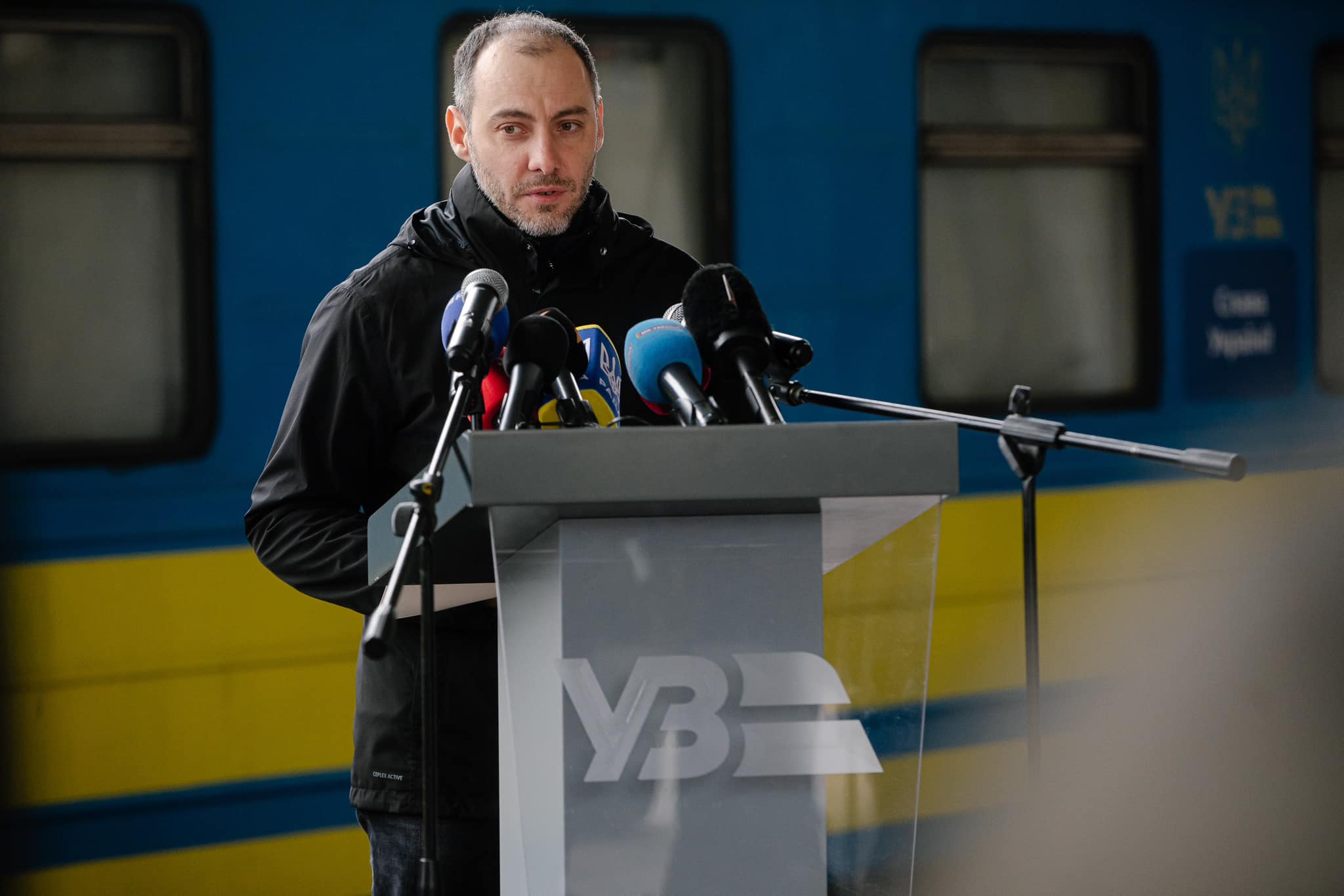 Ukrzaliznytsia pokazała wnętrza wagonów do ewakuacji medycznej.