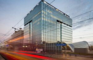Siedziba PKP S.A. w Warszawie (fot. HB Reavis || West Station)
